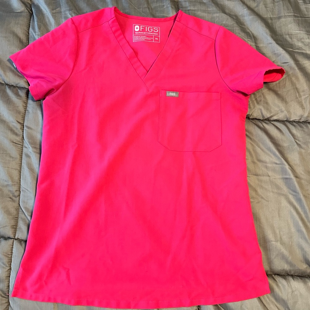 Figs hot pink single pocket scrub top size XS